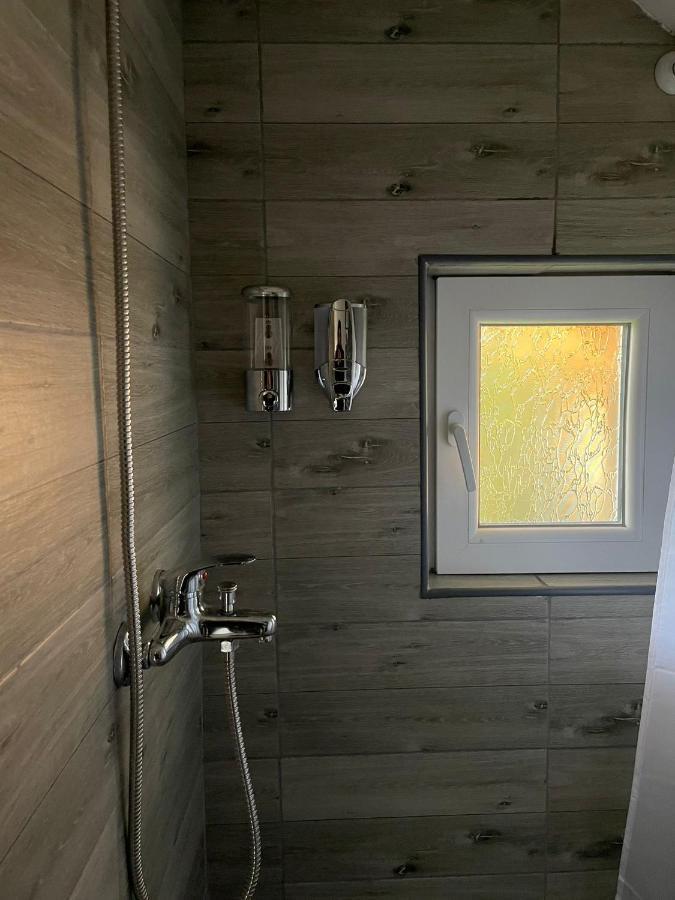 Apartmani Marija Zemun Zemun Polje Ngoại thất bức ảnh