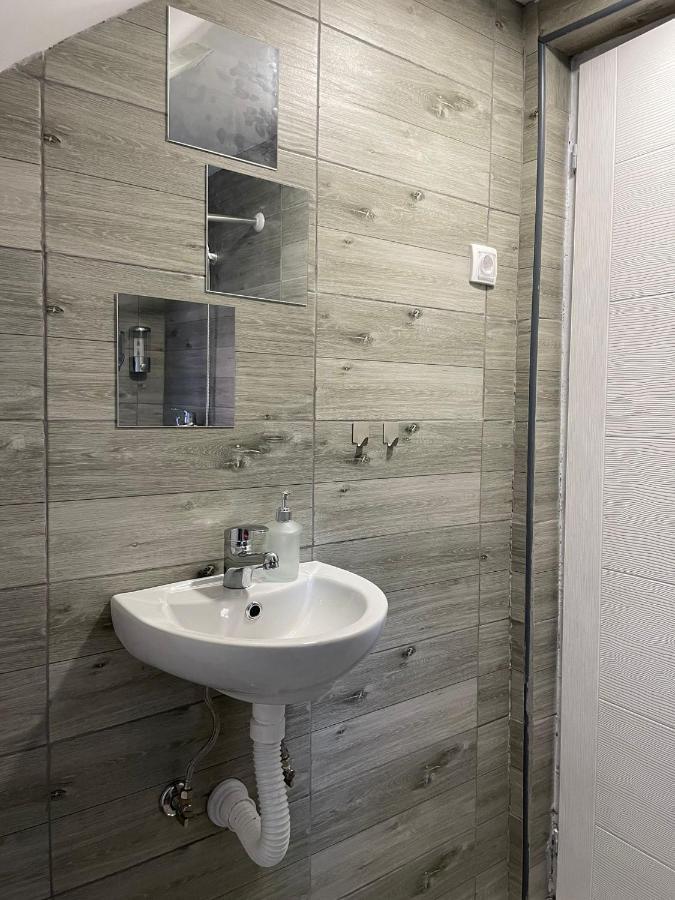 Apartmani Marija Zemun Zemun Polje Ngoại thất bức ảnh