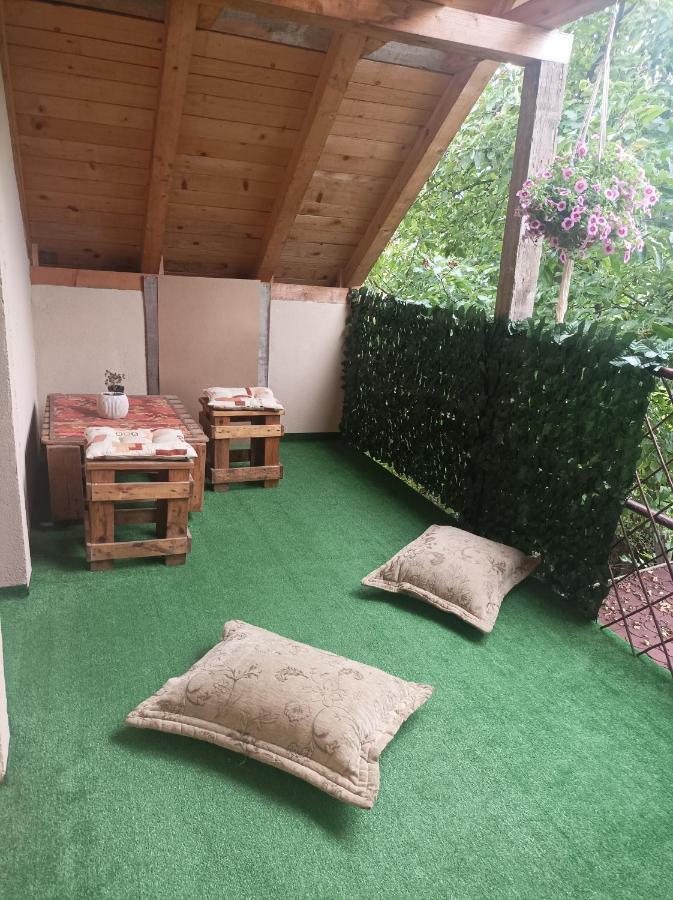 Apartmani Marija Zemun Zemun Polje Ngoại thất bức ảnh